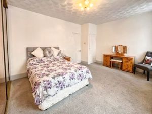 Photo 17- click for photo gallery